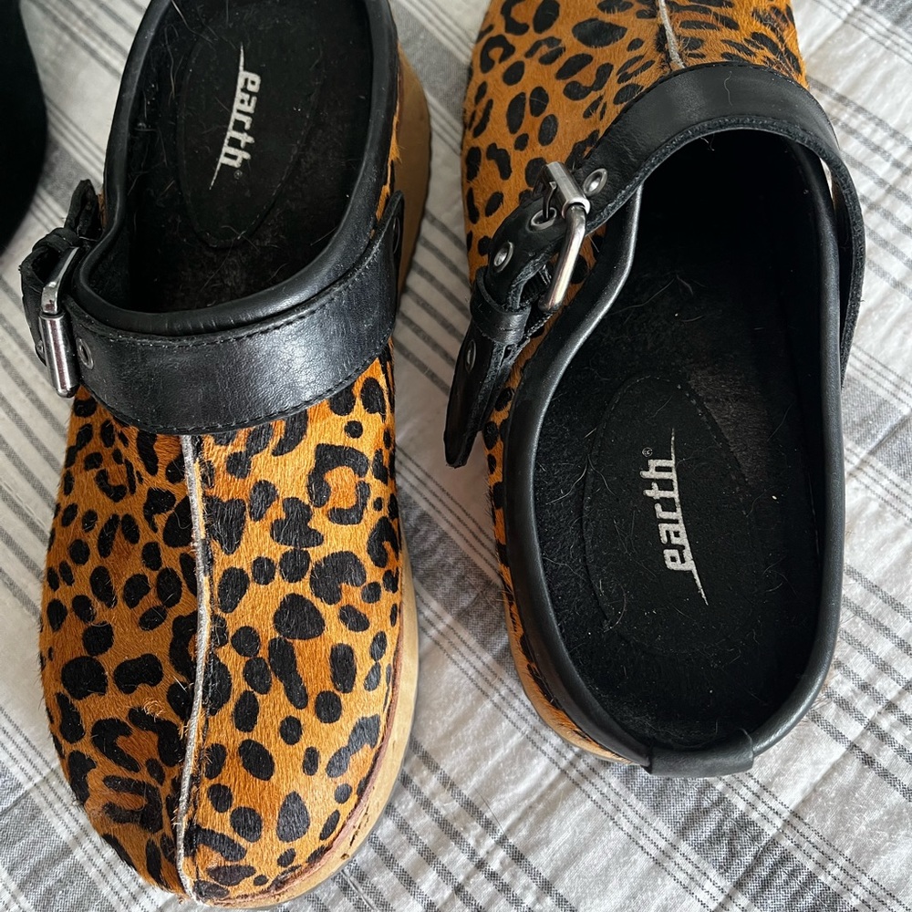Super fun animal print calf hair clogs!!